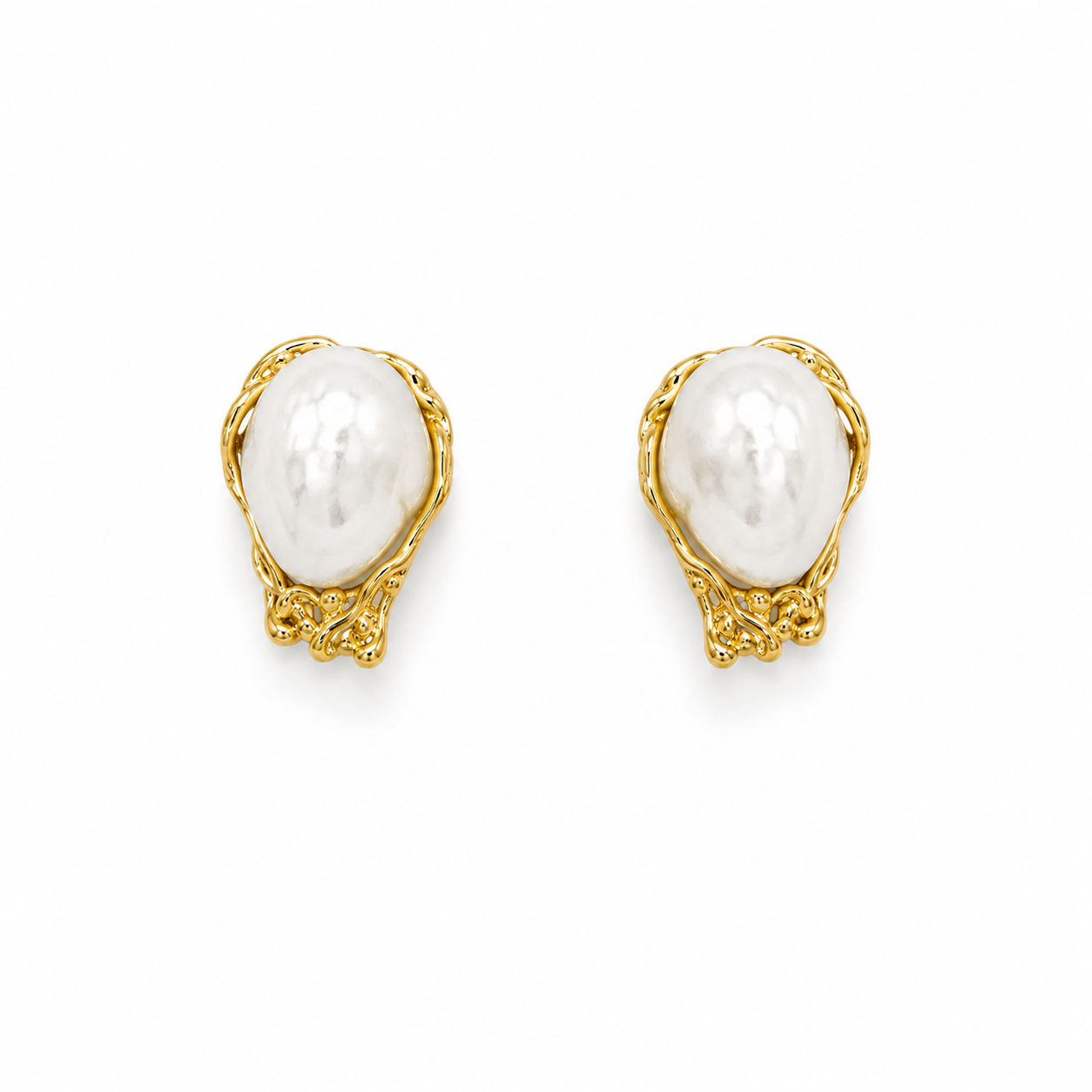 053 Pearl Studs