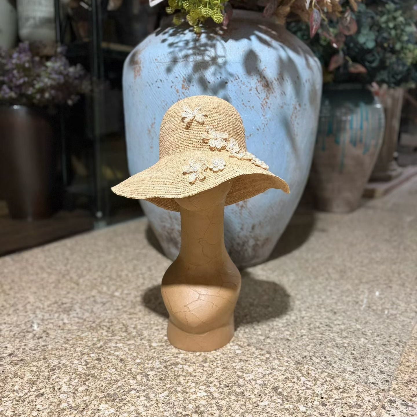ROLLABLE, Natural Raffia Hat with Floral Pearl Design
