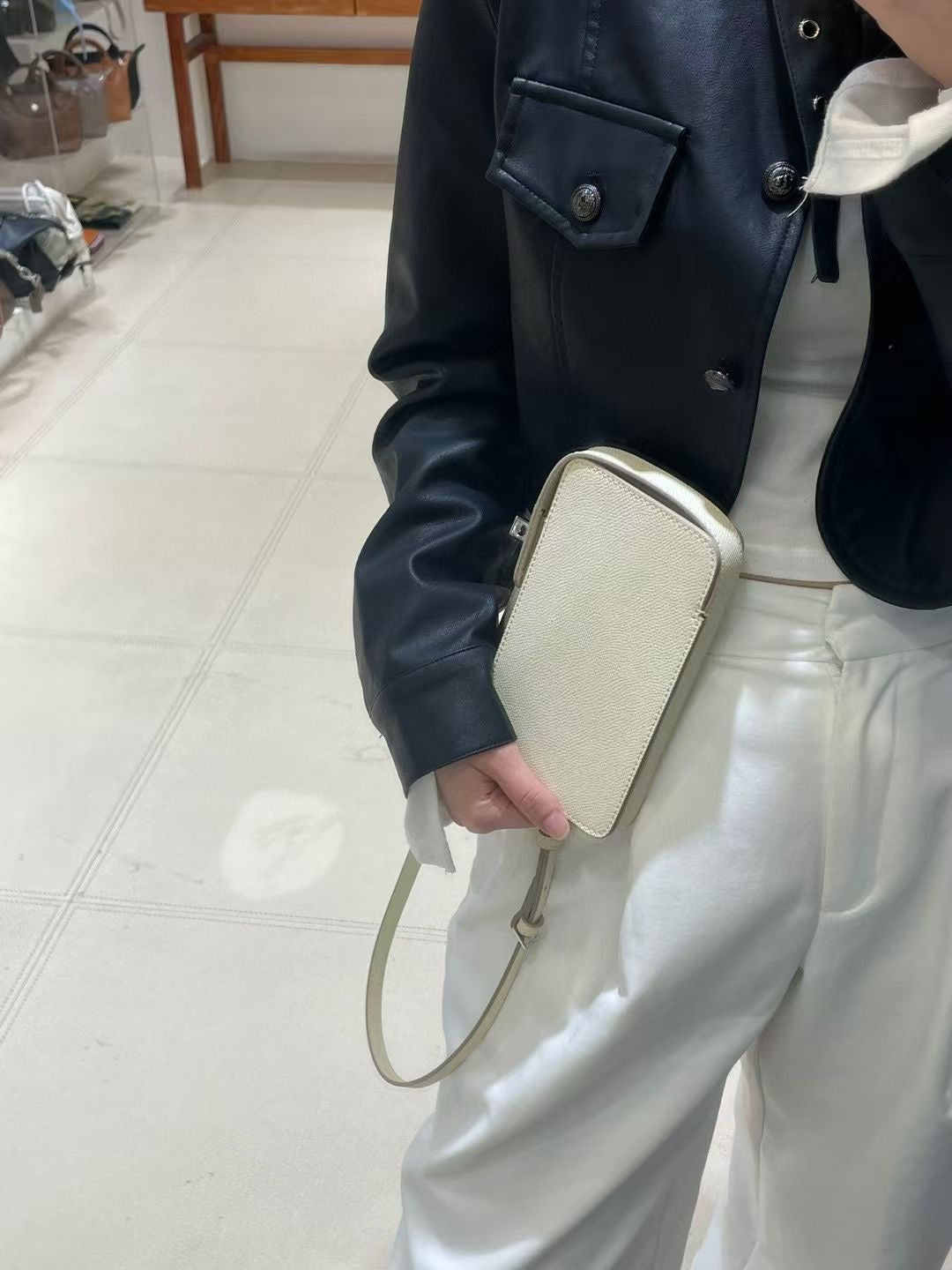 CALL ME LUXE, Milk