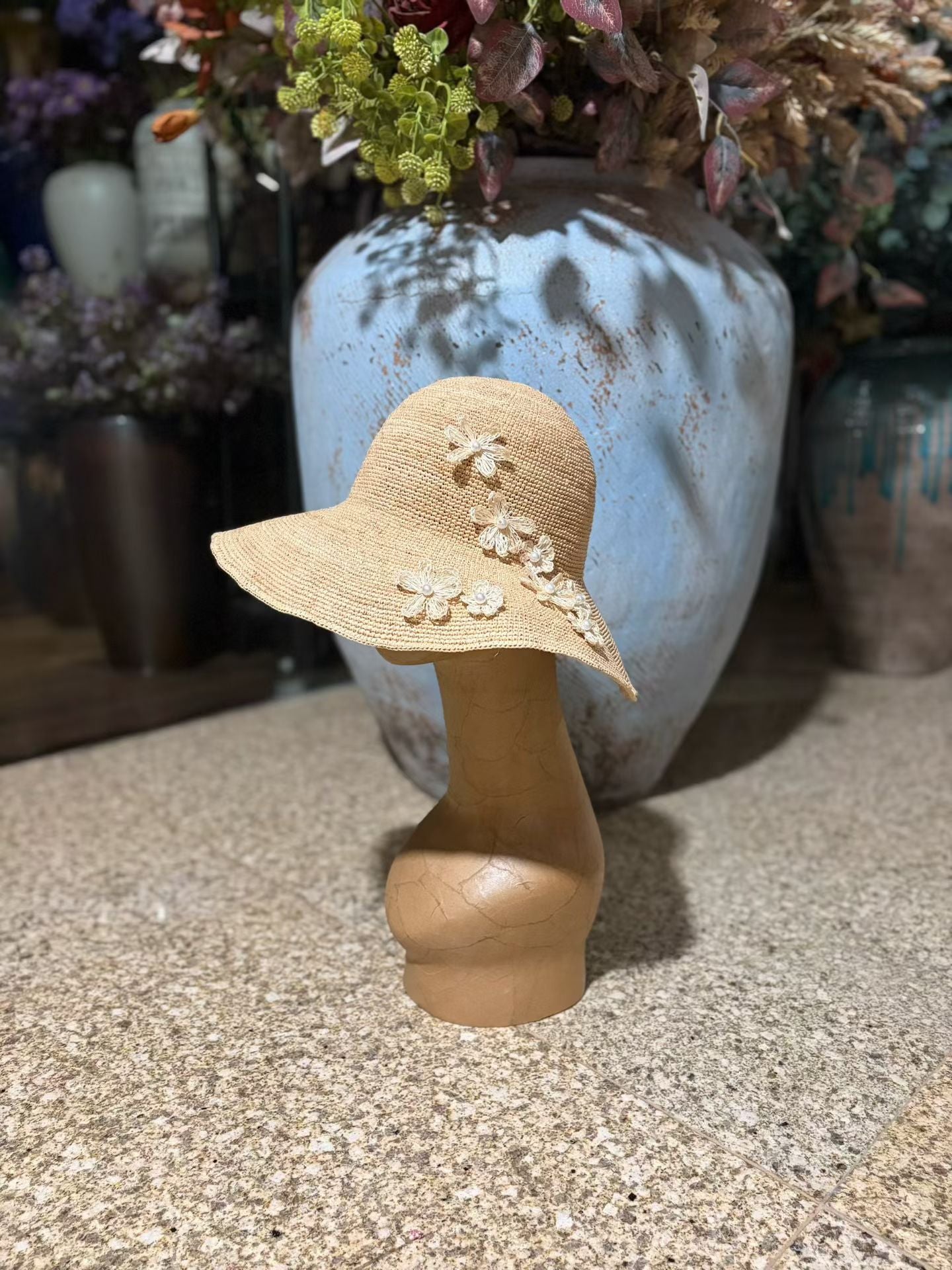 ROLLABLE, Natural Raffia Hat with Floral Pearl Design